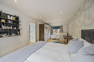 Bedroom- click for photo gallery